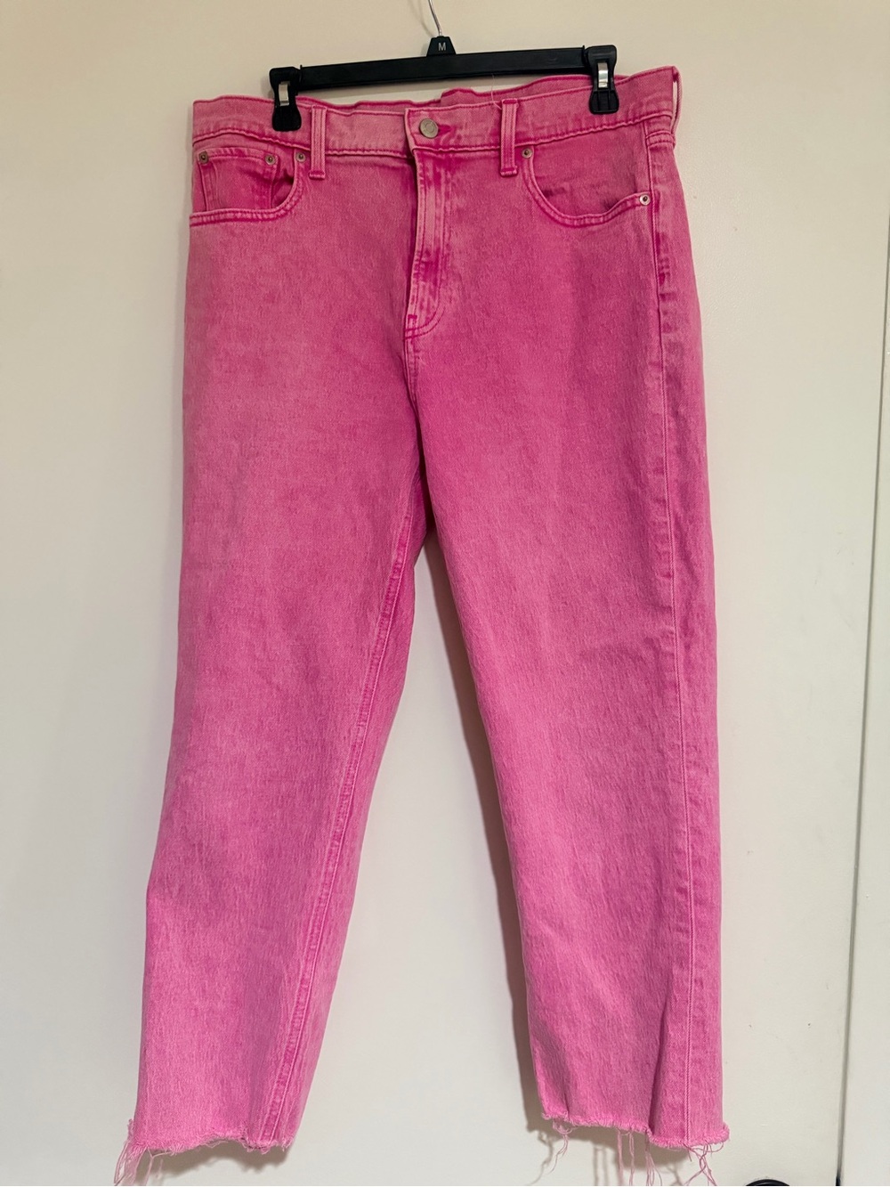 GAP Pink Cheeky Straight High-Rise Cropped Jeans with frayed hem